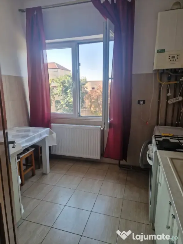 Inchiriere apartament recent renovat 2 camere ultracentral