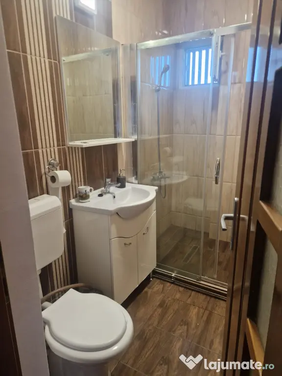 Inchiriere apartament recent renovat 2 camere ultracentral