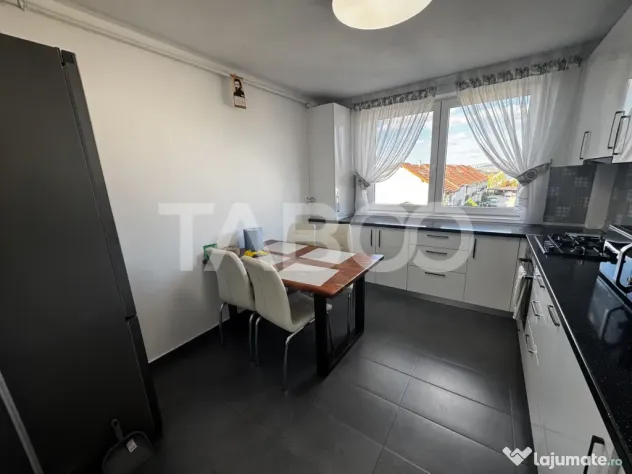 Apartament de vanzare cu 5 camere 2 parcari zona Brana Selim - Sibiu (Sibiu)