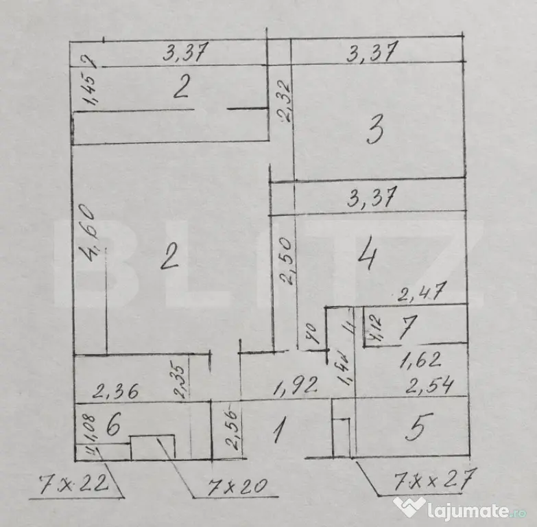 Apartament cu 3 camere si balcon, 50 mp. gata de renovat pe - Hunedoara (Hunedoara)