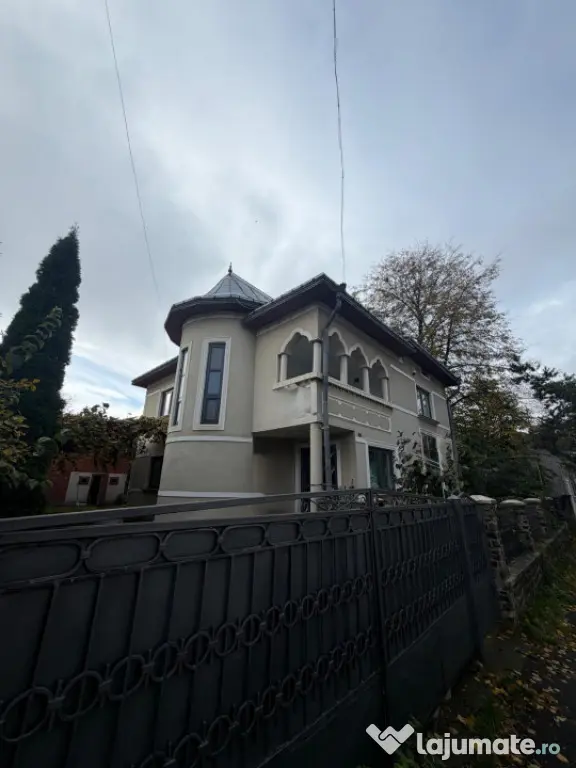 Zona spital , casa individuala, teren 504mp - Radauti (Suceava)