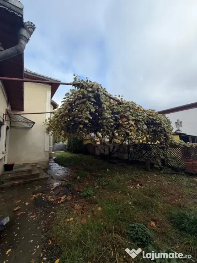 Zona spital , casa individuala, teren 504mp - Radauti (Suceava)