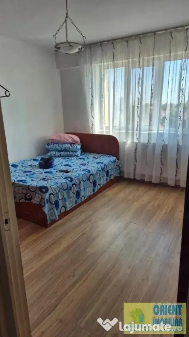 Casa de Cultura, de vanzare apartament 2 camere, gaze, decomandat - Constanta (Constanta)