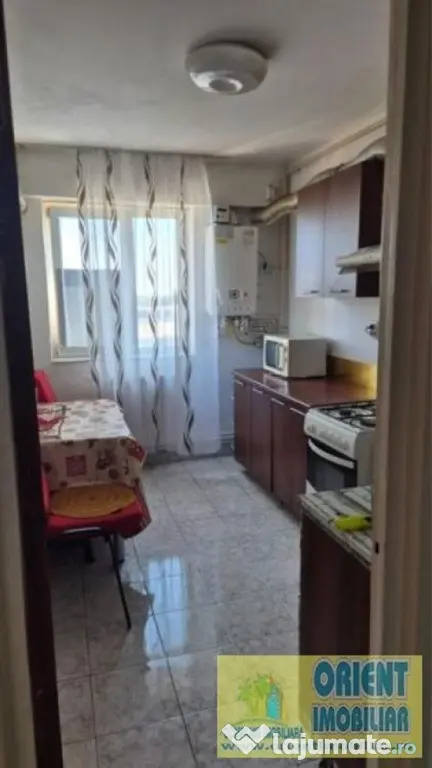 Casa de Cultura, de vanzare apartament 2 camere, gaze, decomandat - Constanta (Constanta)