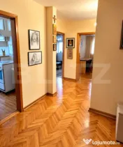 Apartament cu 3 camere DECOMANDAT, 73 mp cu balcon si 2 bai