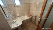 Apartament cu 3 camere DECOMANDAT, 73 mp cu balcon si 2 bai