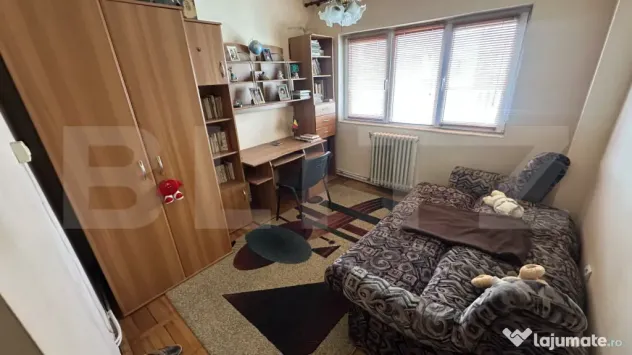 Apartament cu 3 camere DECOMANDAT, 73 mp cu balcon si 2 bai - Orastie (Hunedoara)