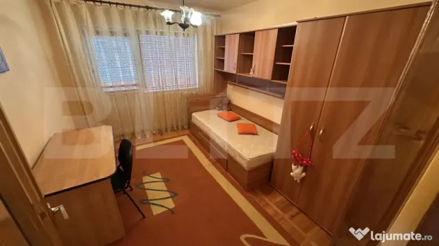 Apartament cu 3 camere DECOMANDAT, 73 mp cu balcon si 2 bai - Orastie (Hunedoara)