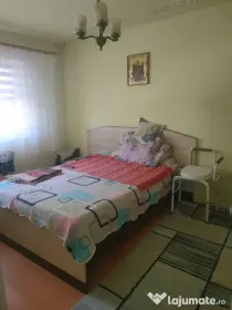 Proprietar vând apartament 3 camere decomandat