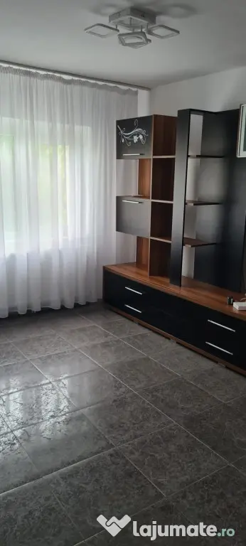 - Apartament 3 camere confort 1 decomandat, Dorobantilor Bar - Braila (Braila)