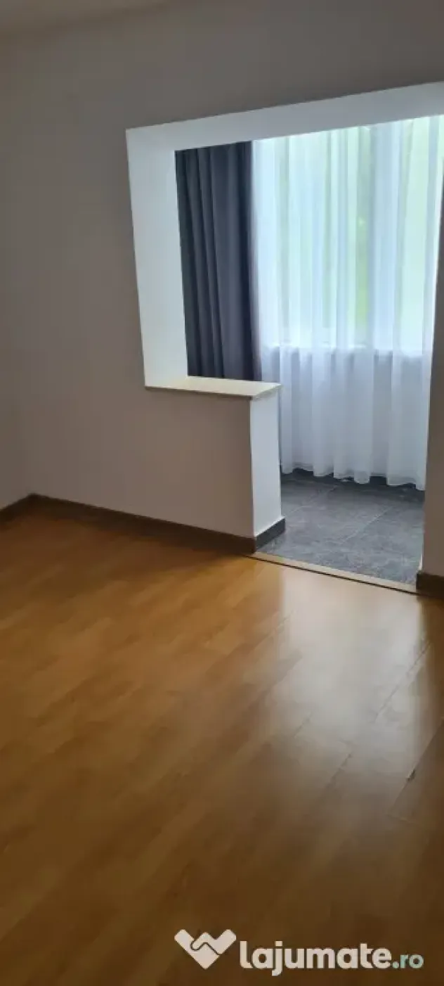 - Apartament 3 camere confort 1 decomandat, Dorobantilor Bar - Braila (Braila)