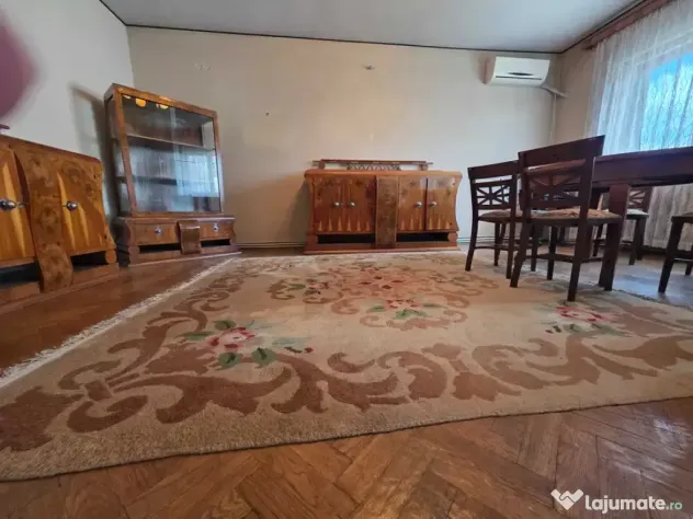 Covor de Lux tip Aubusson din lână cu model floral în relief