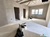 Duplex pe plan - canalizare - bucatarie inchisa - 3 bai