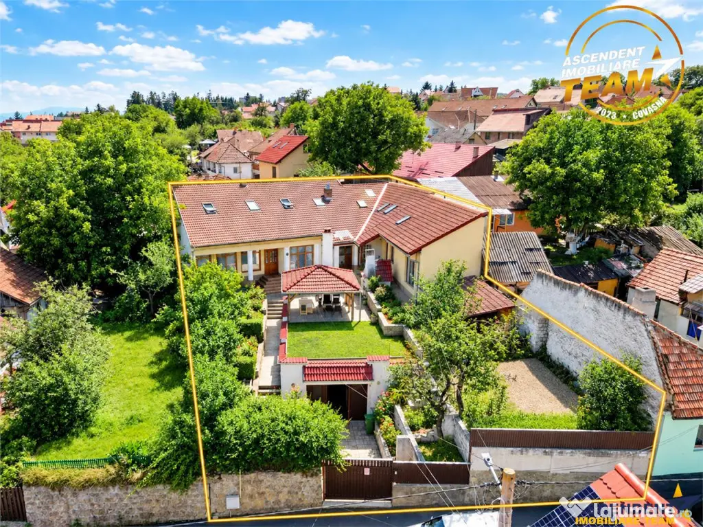 Sfantu Gheorghe Central,9camere,271mp utili,teren 547mp,4 in - Sfantu Gheorghe (Covasna)