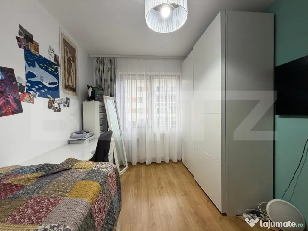 Apartament cu 3 camere | Mobilat, utilat | Loc de parcare | - Brasov (Brasov)