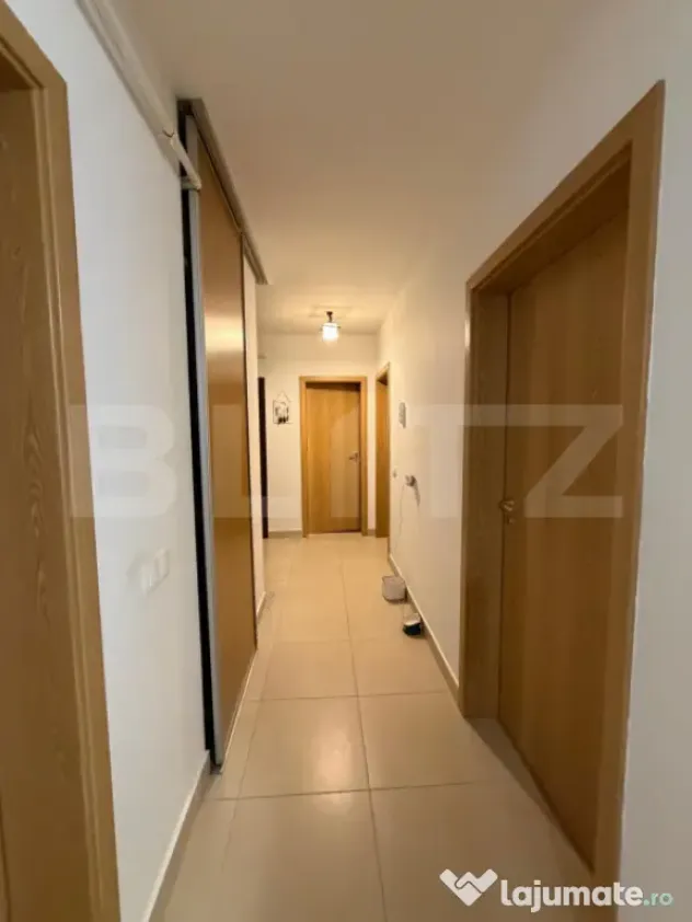 Apartament cu 3 camere | Mobilat, utilat | Loc de parcare | - Brasov (Brasov)
