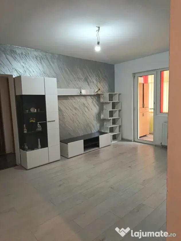 Apartament 3 camere, etaj intermediar, centrala proprie,zon - Ploiesti (Prahova)