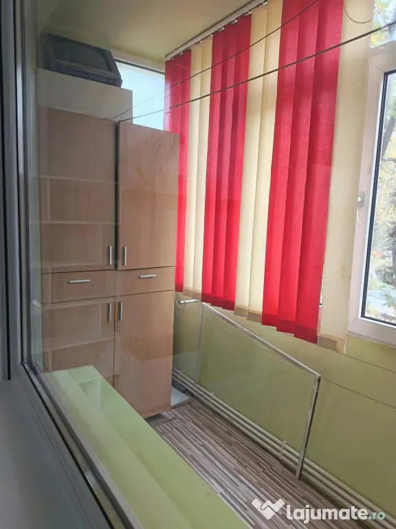 Apartament 3 camere, etaj intermediar, centrala proprie,zon - Ploiesti (Prahova)