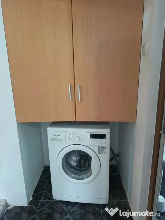 Apartament 3 camere, etaj intermediar, centrala proprie,zon - Ploiesti (Prahova)