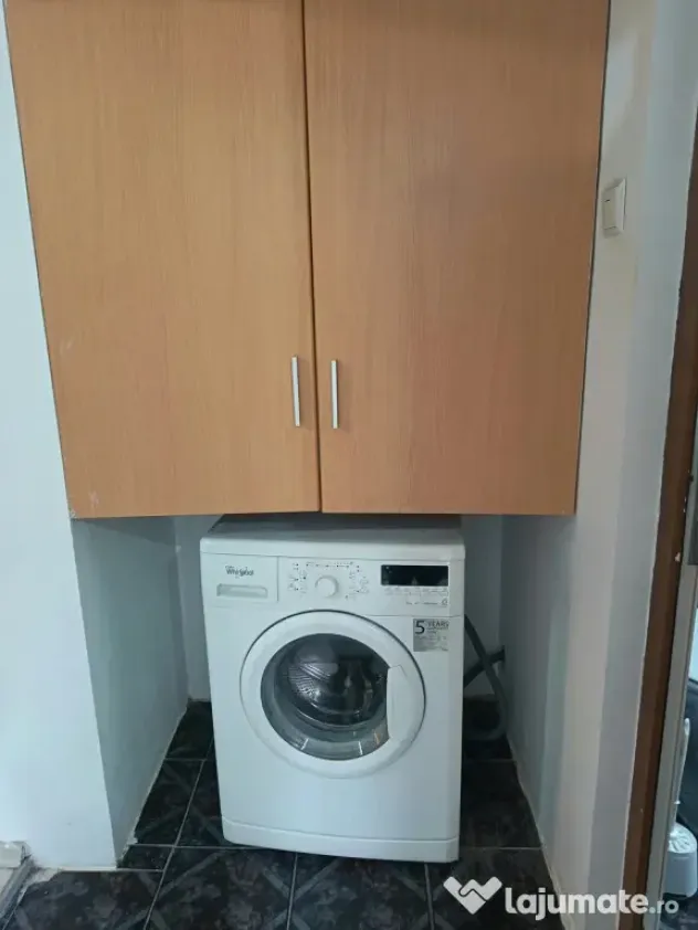 Apartament 3 camere, etaj intermediar, centrala proprie,zon - Ploiesti (Prahova)