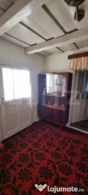 Casa 3 camere,curte si gradina 