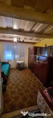 Casa 3 camere,curte si gradina 