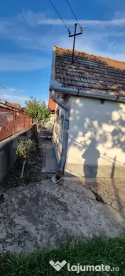 Casa 3 camere,curte si gradina 