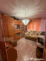 Apartament 3 camere decomandat ,72 mp utili, zona parculet R 