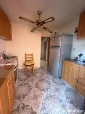 Apartament 3 camere decomandat ,72 mp utili, zona parculet R 