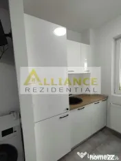 Ap.tip studio,mobilat/utilat modern,se ajunge usor la metrou. 