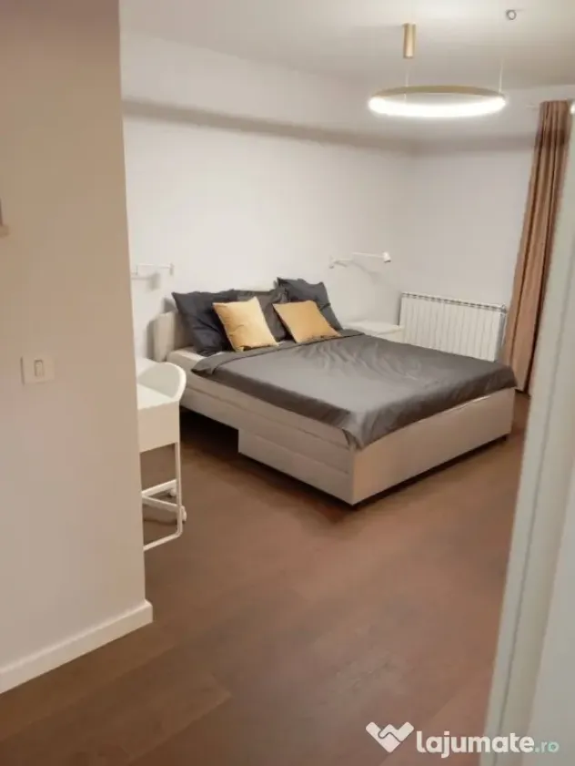 Apartament 3 camere 1 Mai - Bucuresti (Bucuresti-Ilfov)