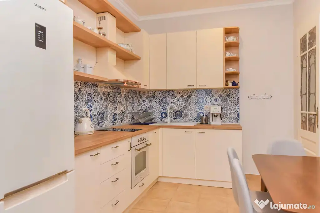 Apartament 3 camere 1 Mai - Bucuresti (Bucuresti-Ilfov)