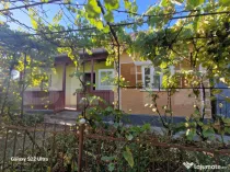 Casa batraneasca, cu gaz, teren de 1.000 mp in Berchiesu, co