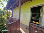 Casa batraneasca, cu gaz, teren de 1.000 mp in Berchiesu, co