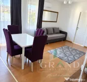 Apartament 3 camere de vanzare , zona Sesul de Sus , Florest 