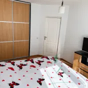Apartament 3 camere de vanzare , zona Sesul de Sus , Florest 