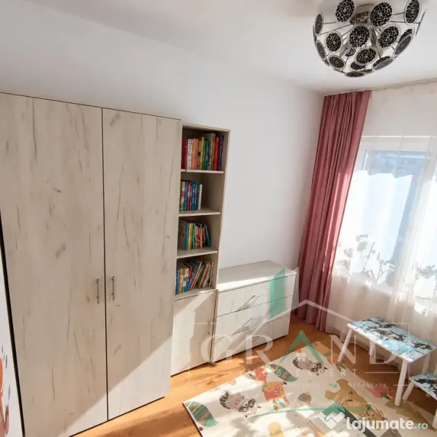 Apartament 3 camere de vanzare , zona Sesul de Sus , Florest - Floresti (Cluj)