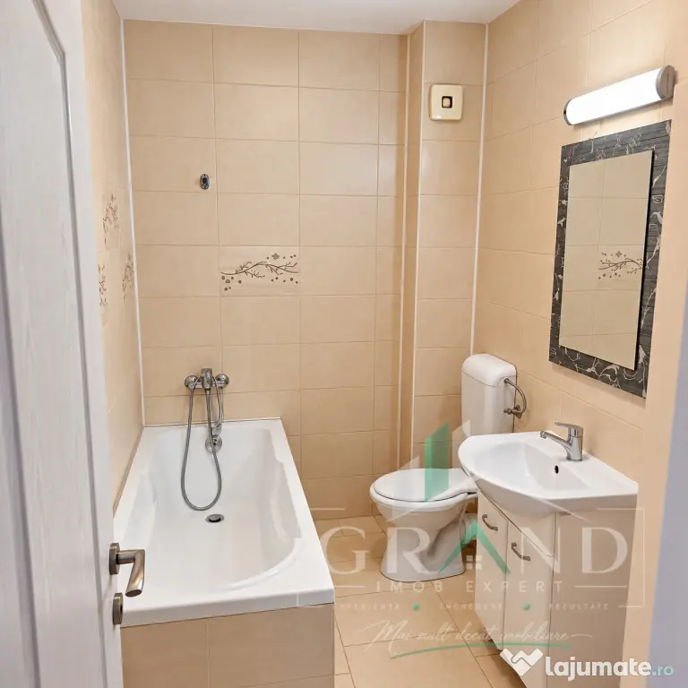 Apartament 3 camere de vanzare , zona Sesul de Sus , Florest - Floresti (Cluj)