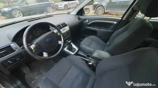 Vând Ford Mondeo