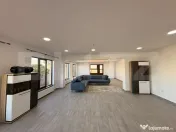 Casă 354 mp utili cu hală 228 mp, teren 1.881 mp, Malu Mar