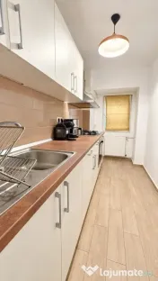 Garsonieră 40 mp Vitan Metrou Mihai Bravu Decomandată Etaj 