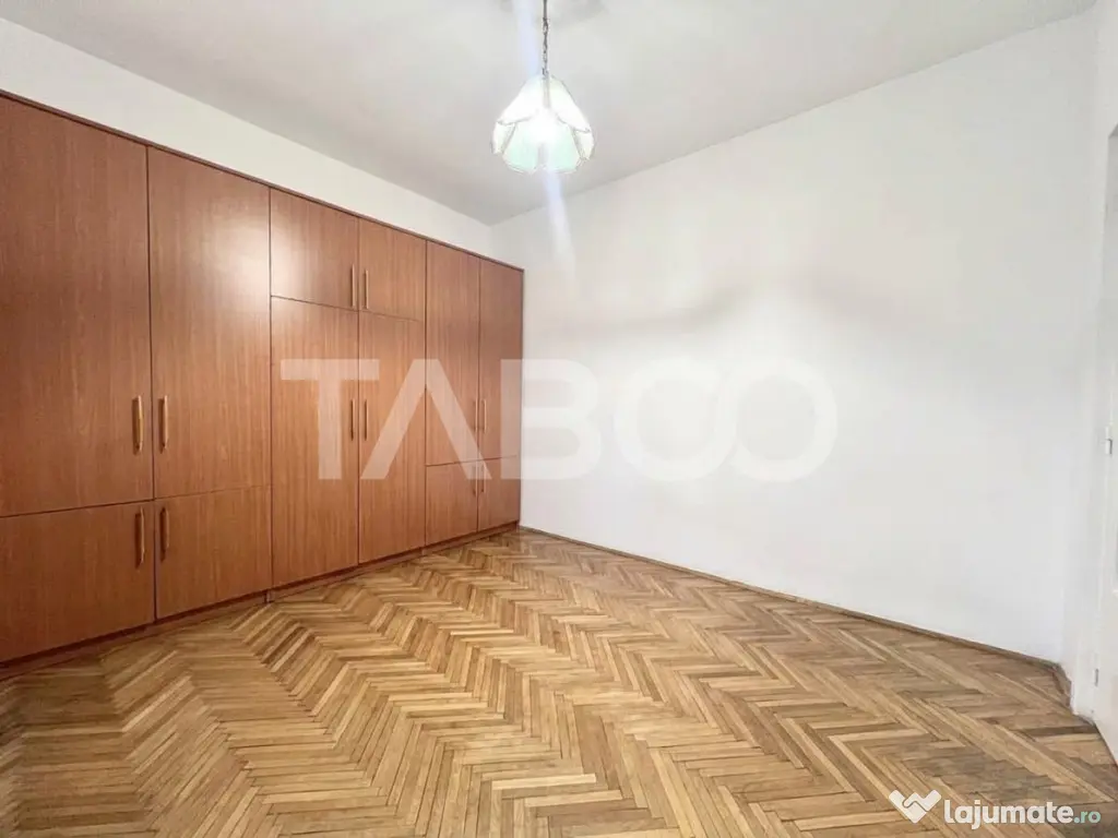 Apartament de vanzare cu 4 camere decomandate in Marasti lan - Cluj-Napoca (Cluj)