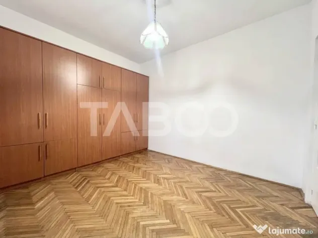 Apartament de vanzare cu 4 camere decomandate in Marasti lan - Cluj-Napoca (Cluj)