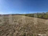 Terenuri intravilane cu vedere panoramica langa lac,zona Arc 