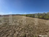 Terenuri intravilane cu vedere panoramica langa lac,zona Arc