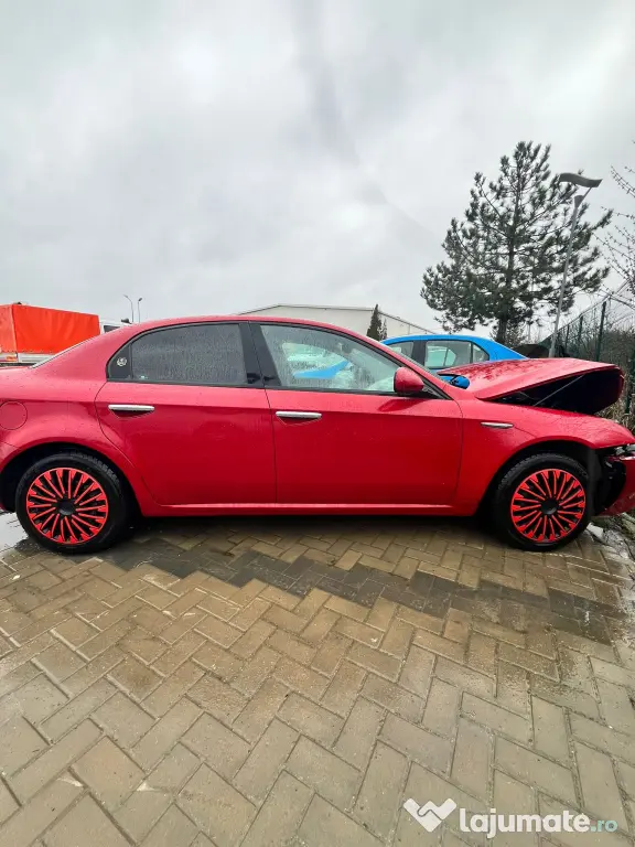 VÂND ALFA ROMEO 159 AVARIAT