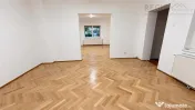Spatiu pentru afacerea ta | 200 mp | Acces direct din strada