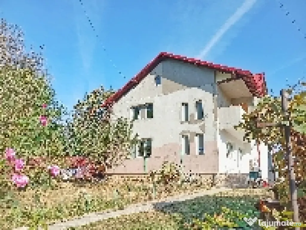 Vând casă în Curtea de Arges Cartier Marina - Curtea De Arges (Arges)