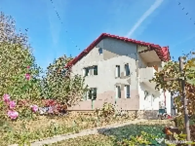 Vând casă în Curtea de Arges Cartier Marina - Curtea De Arges (Arges)