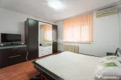 4 camere cu boiler, 13 Septembrie